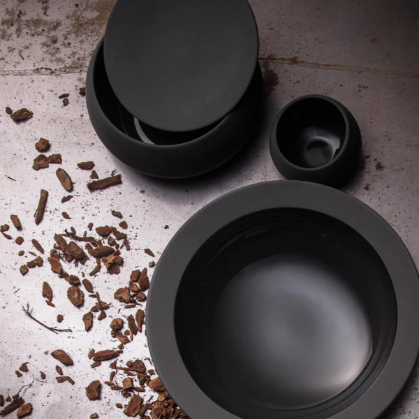 Assiette creuse GUY DEGRENNE Bahia Onyx en grès noir 20cm