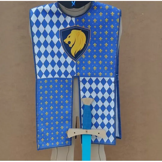 Jouet en bois à construire MANUFACTURE EN FAMILLE Le tabard de chevalier (lion) DIY