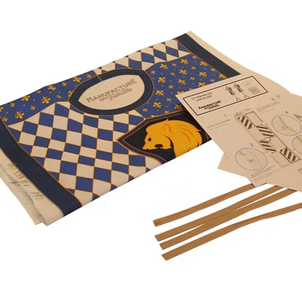 Jouet en bois à construire MANUFACTURE EN FAMILLE Le tabard de chevalier (lion) DIY