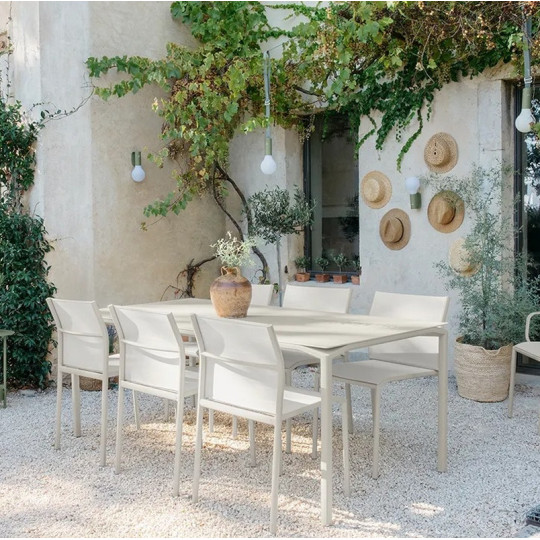 Table à manger rectangulaire FERMOB Calvi 195x95cm en métal - 25 coloris