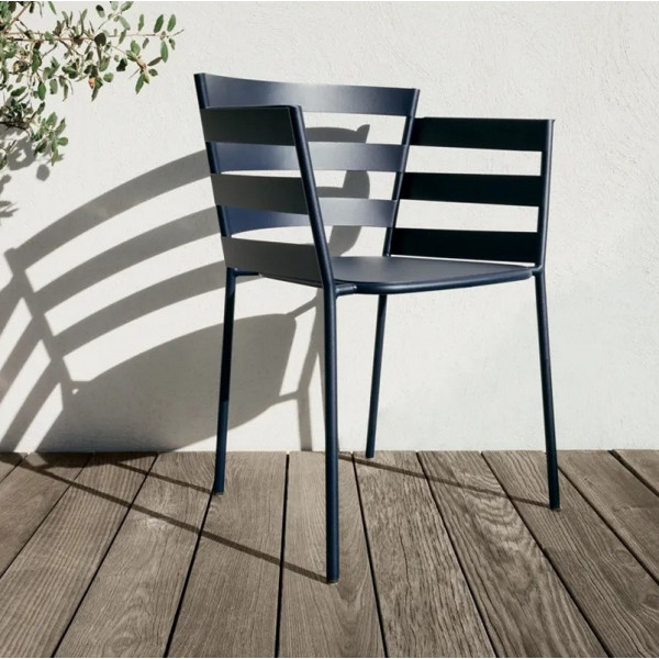 Fauteuil avec accoudoirs bridge FERMOB Rythmic en métal - 25 coloris