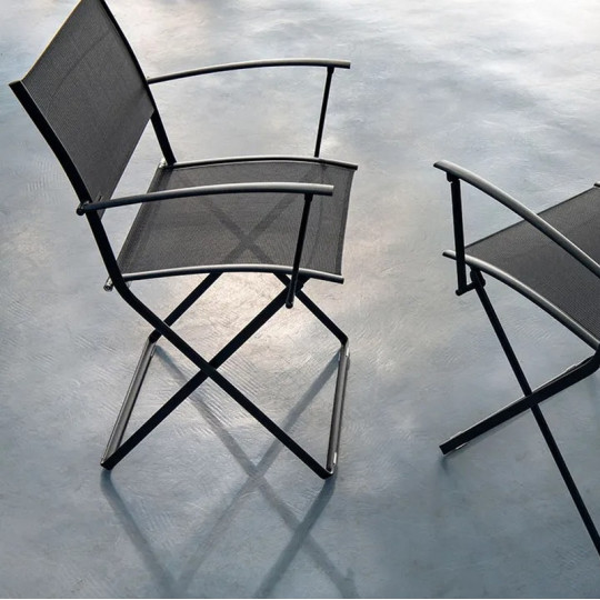 Fauteuil pliant avec accoudoirs bridge FERMOB Plein air en métal - 9 coloris