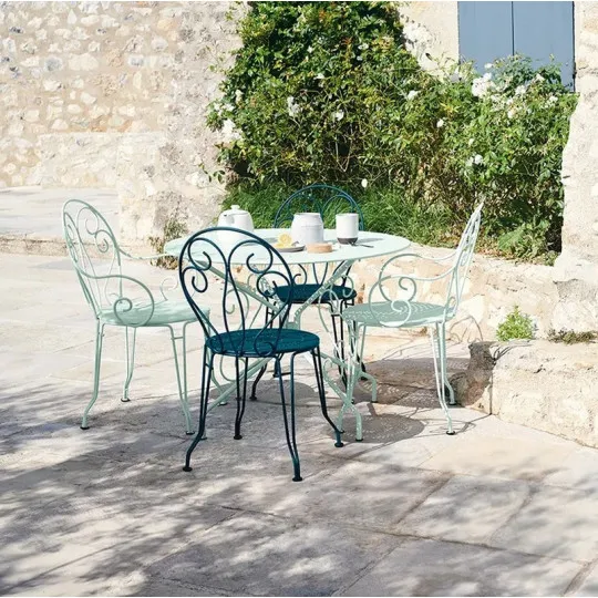 Table à manger ronde FERMOB Montmartre 96cm en métal - 17 coloris