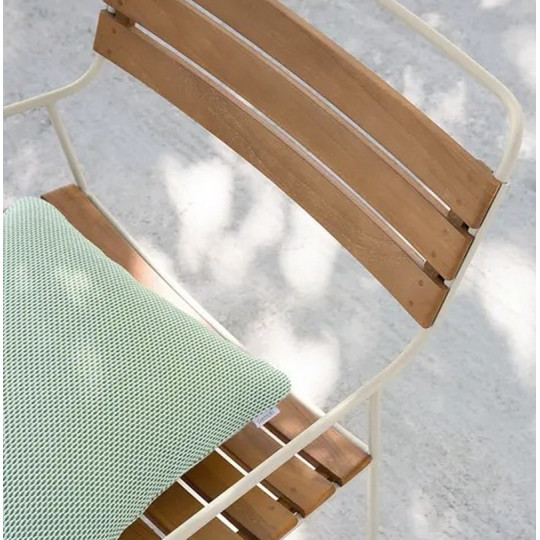 Fauteuil avec accoudoirs FERMOB Surprising Teck en bois et métal - 25 coloris