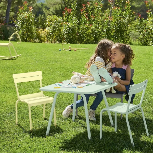 Chaise pour enfant FERMOB Luxembourg Kid en métal - 25 coloris
