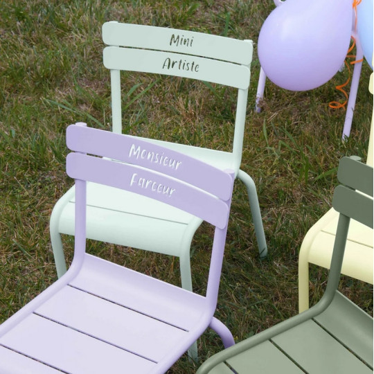 Chaise pour enfant mini artiste FERMOB Luxembourg Kid en métal - 7 coloris