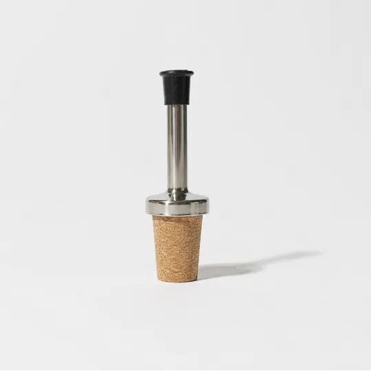 Accessoire bec verseur MANUFACTURE DE DIGOIN en inox et liège pour cruchon