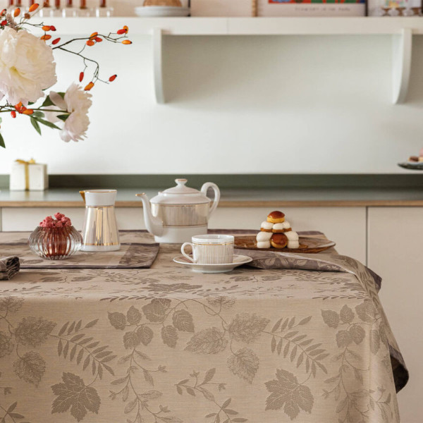 Nappe enduite LE JACQUARD FRANCAIS Manor Lane Rosé prés en 100% coton enduit - 4 tailles