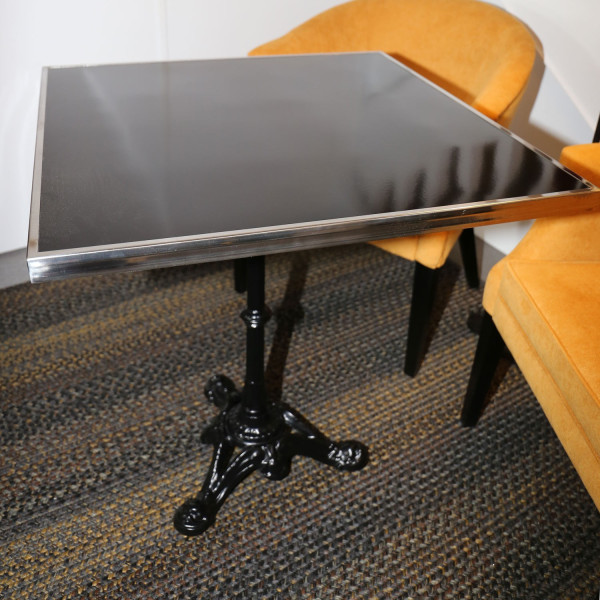 Table de bistrot carrée - 10 coloris 3 tailles 3 finitions