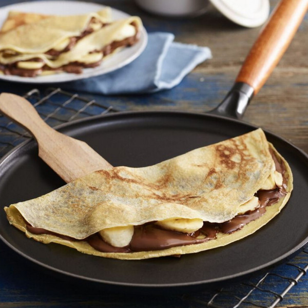 Crêpière en fonte STAUB manche bois 28cm