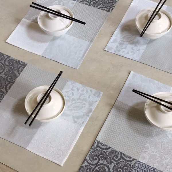 4 sets de table Fleurs de Kyoto Le Jacquard Français - 2 coloris