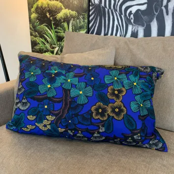 Coussin Sauvelade Artiga bleu électrique fleurs 70x40cm
