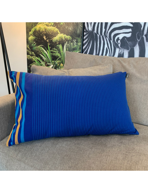Coussin Sauvelade Artiga bleu électrique fleurs 70x40cm
