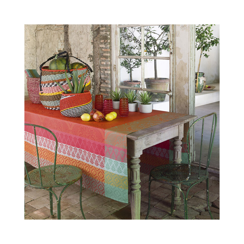Nappe Fleurs de Kyoto Cerise - Le Jacquard Français