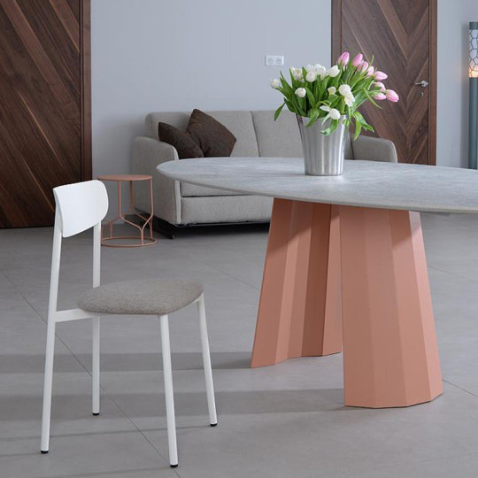 Chaise Colette Carrier - 32 coloris 52 tissus