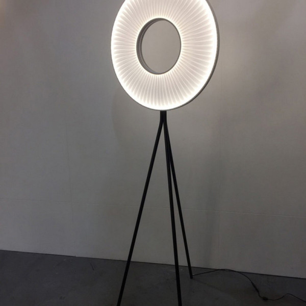Lampadaire tripod Iris Dix Heures Dix - 2 tailles