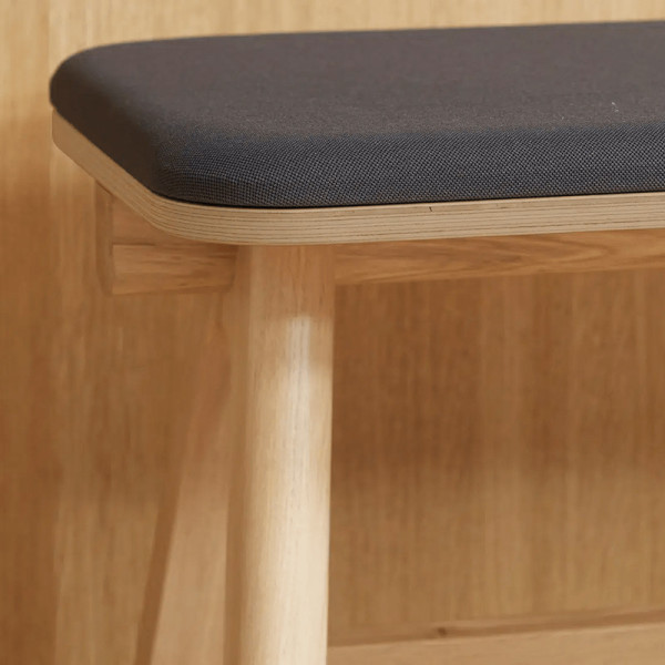 Banc Chevron Dasras bois chêne et tissu - 9 finitions 3 tailles