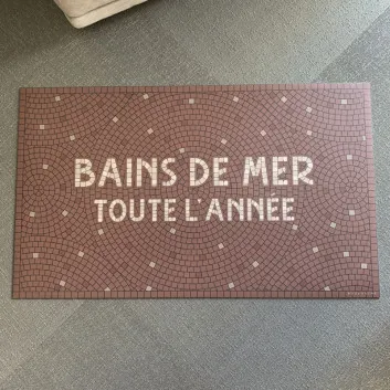 Tapis vinyle personnalisé Bains de mer toute l'année Pôdevache 49.5x83cm