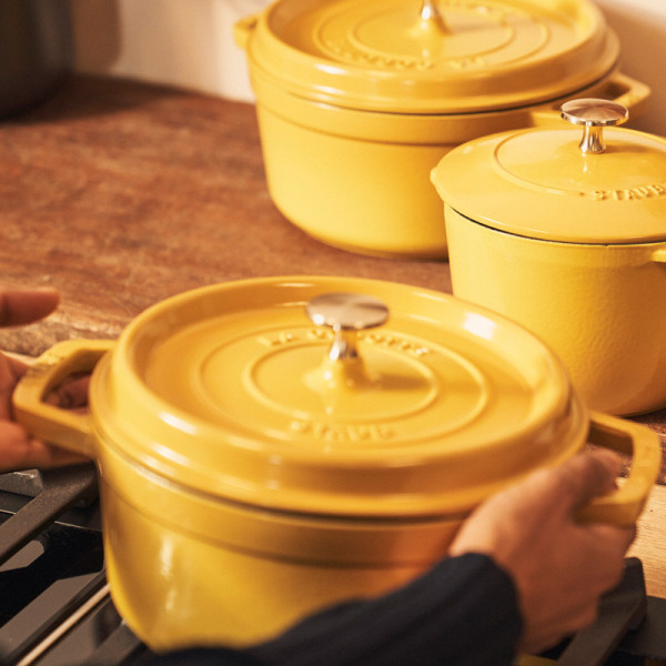 Cocotte en fonte Staub ronde Citron - 3 diamètres