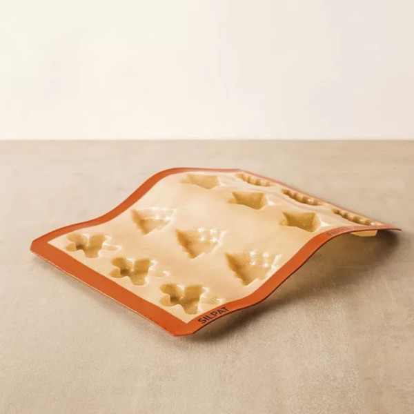 Moule à gâteau 12 biscuits de Noël SILPAT en silicone 40x30cm