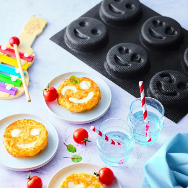 Moule à gâteau 6 smileys FLEXIPAN en silicone 29.5x19.5cm