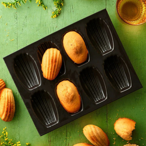 Moule à gâteau 8 madeleines FLEXIPAN en silicone 24X19cm