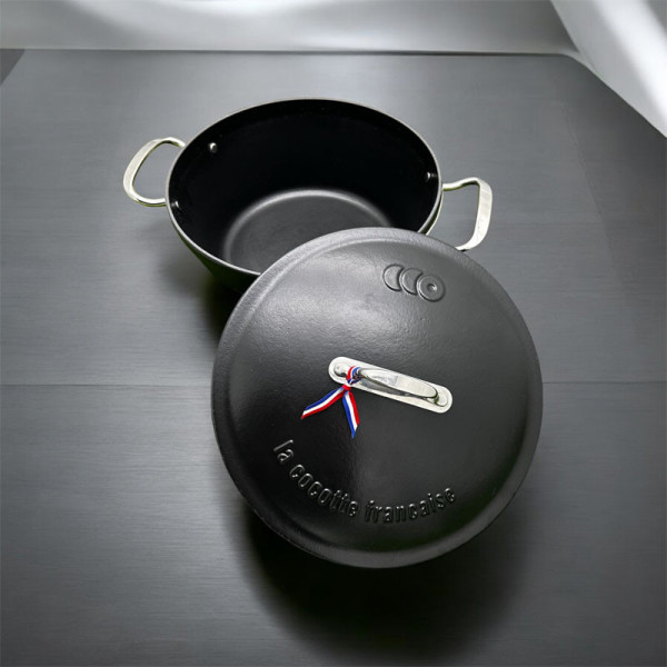 Cocotte en fonte LA COCOTTE FRANCAISE 26cm Noir intense café parisien