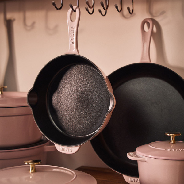 Poêle à frire STAUB Sorbet rose en fonte - 3 tailles