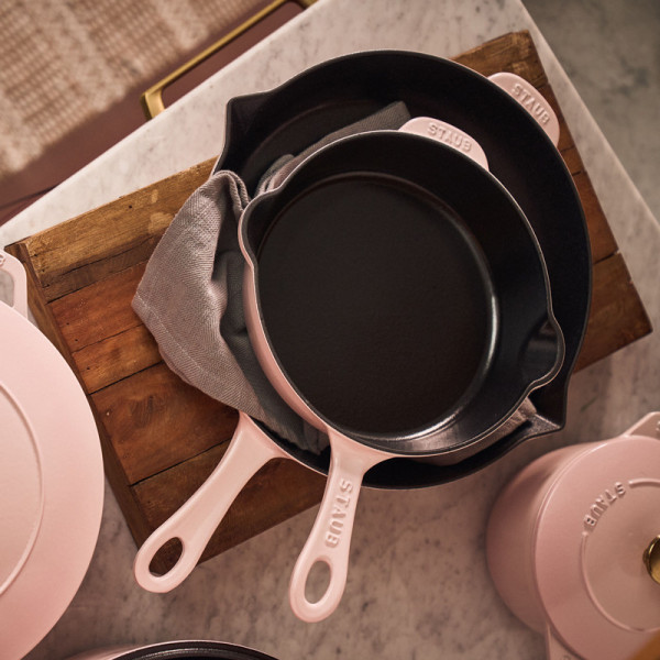 Poêle à frire STAUB Sorbet rose en fonte - 3 tailles