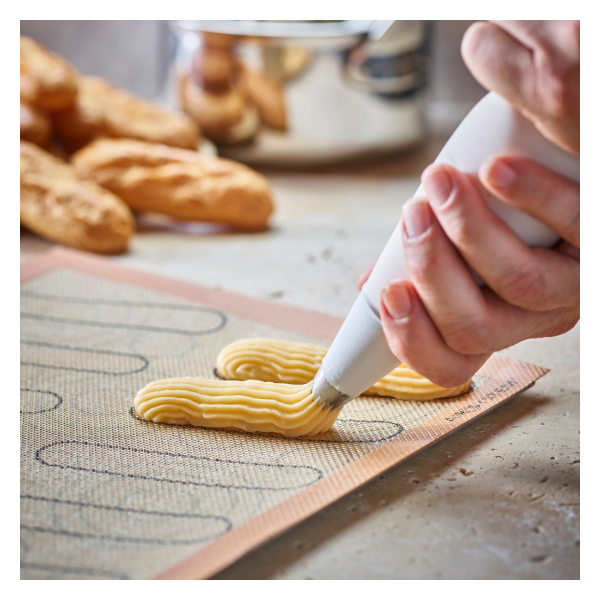 Tapis de cuisson ajouré DE BUYER Airmat spécial choux antiadhésif en silicone