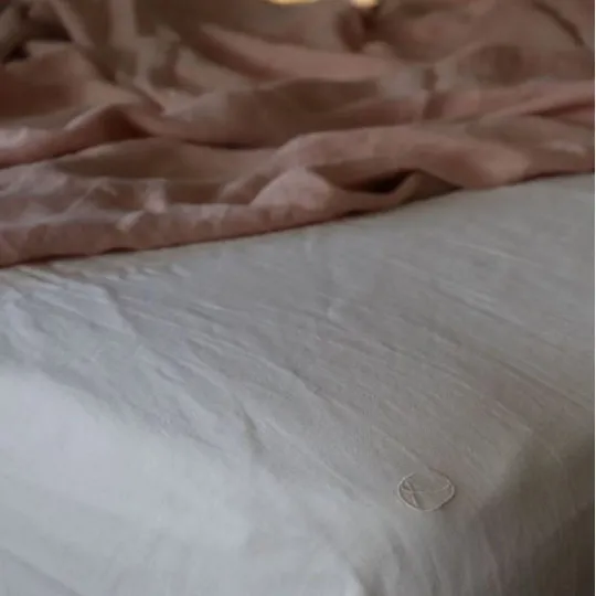 Drap housse LAURENCE CARROY en lin lavé - 7 coloris 3 tailles