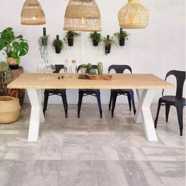 Table de repas BRUT modèle X rectangulaire en bois massif chêne clair piètement blanc croisé - 8 tailles