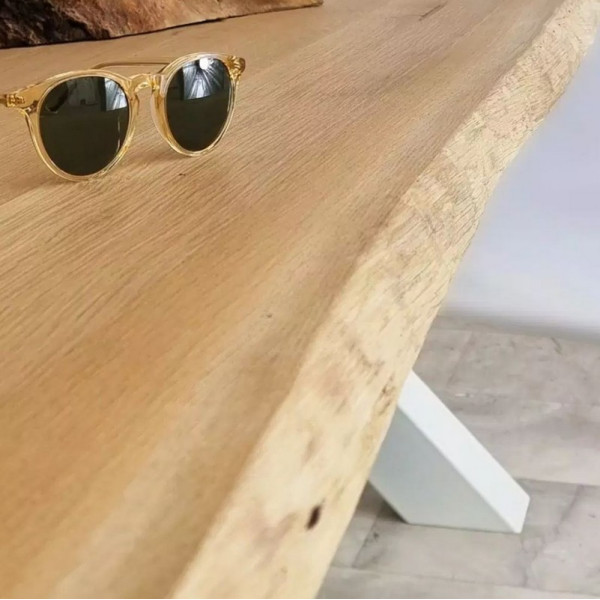 Table de repas BRUT modèle X rectangulaire en bois massif chêne clair piètement blanc croisé - 8 tailles