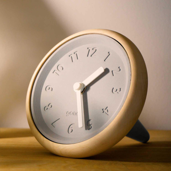 Horloge de table GONE'S Toupie bois et béton - 4 coloris