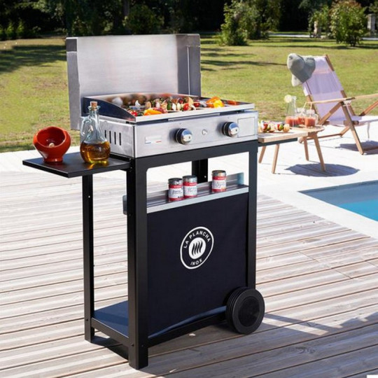 Plancha inox LE MARQUIER Gaz Duo Edition : couvercle, chariot en acier noir, porte-épices et rideau inclus