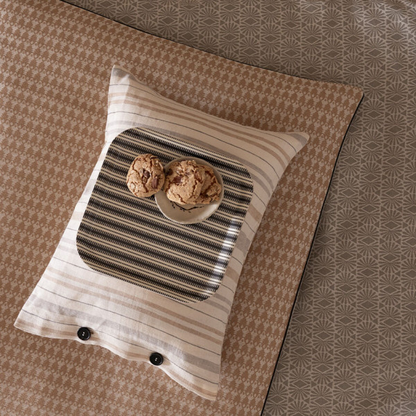 Plateau LE JACQUARD FRANCAIS Dune rayures argile 20x20cm en bois de bouleau