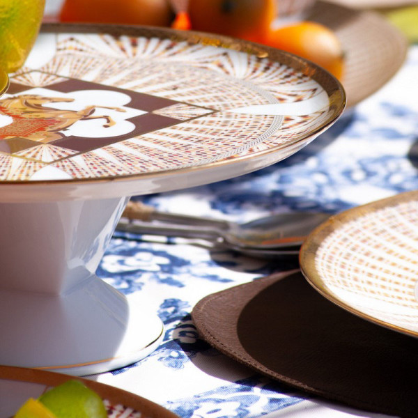 Plat à tarte sur pied HAVILAND Cavalier Royal en porcelaine 31.5cm