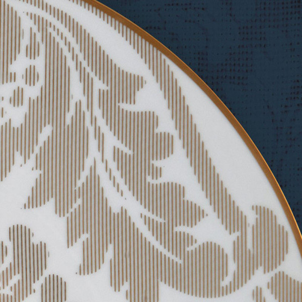 Assiette creuse à aile HAVILAND Damassé Blanc Ritz Paris en porcelaine 23.5cm