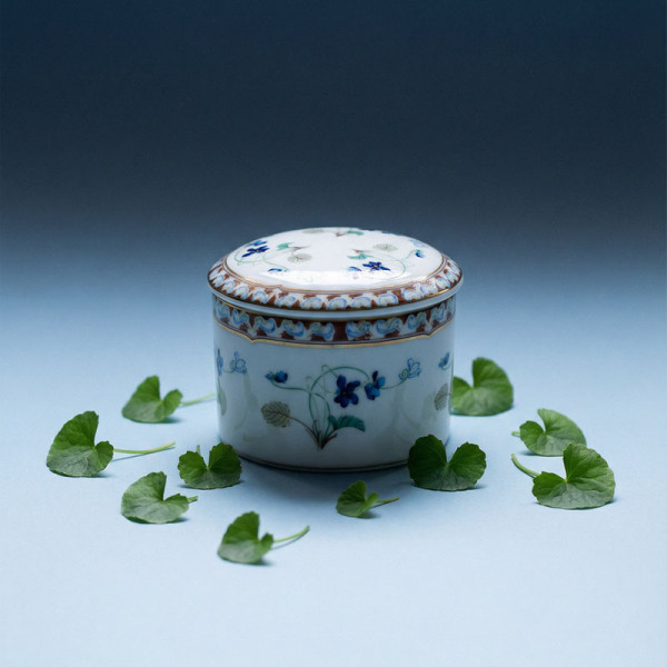 Bonbonnière HAVILAND Impératrice Eugénie en porcelaine petit modèle