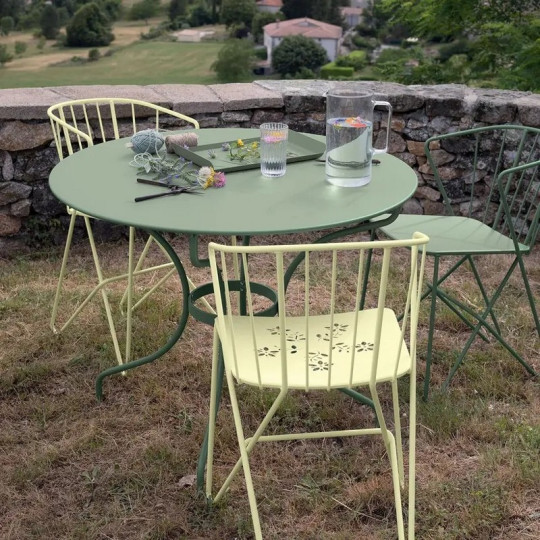 Table à manger ronde FERMOB Romane 137cm en métal - 26 coloris