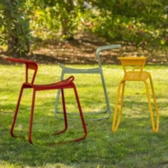 Bureau d'appoint à bascule FERMOB Adadesk en métal - 26 coloris