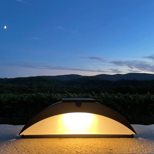 Balise solaire LYX LUMINAIRES Trait de Lune coloris corten