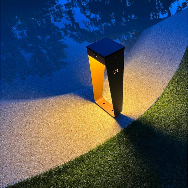 Borne solaire LYX LUMINAIRES BTS 400 coloris corten