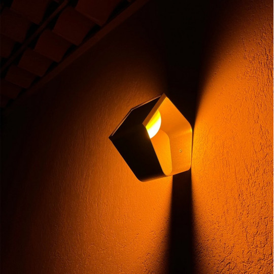 Applique solaire LYX LUMINAIRES Y72 coloris corten