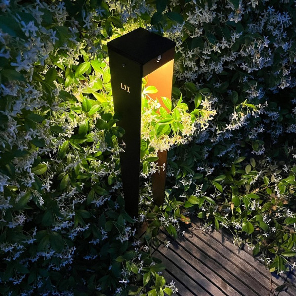 Borne solaire LYX LUMINAIRES BTS 900 coloris corten