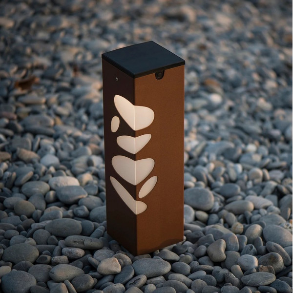 Borne solaire LYX LUMINAIRES BNS 011 coloris corten