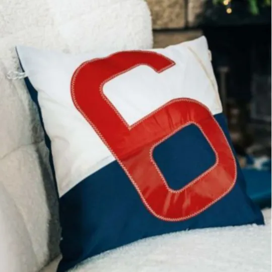 Coussin carré 727 SAILBAGS Navy rouge 50x50cm