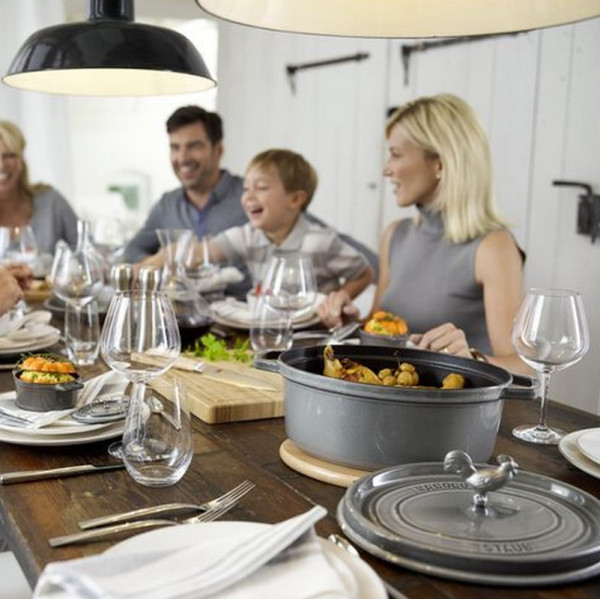 Cocotte en fonte STAUB ovale 27cm - 3 coloris