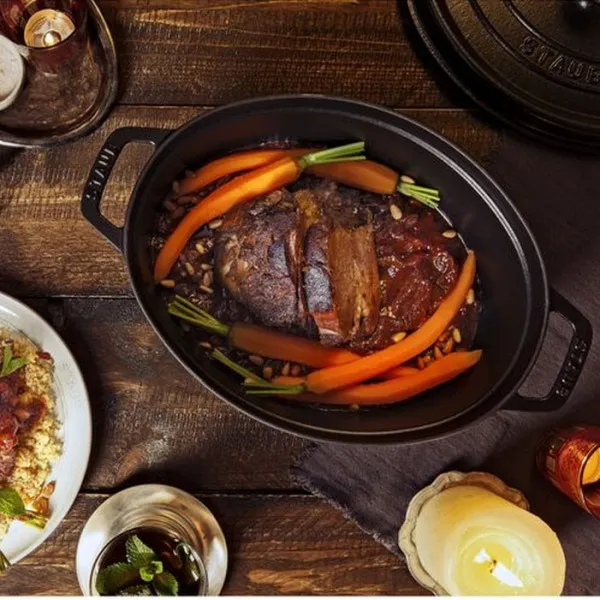 Cocotte en fonte STAUB ovale 33cm - 7 coloris