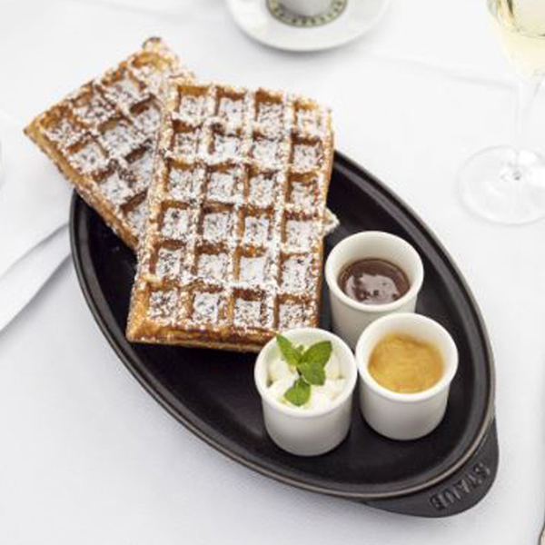 assiette en fonte staub